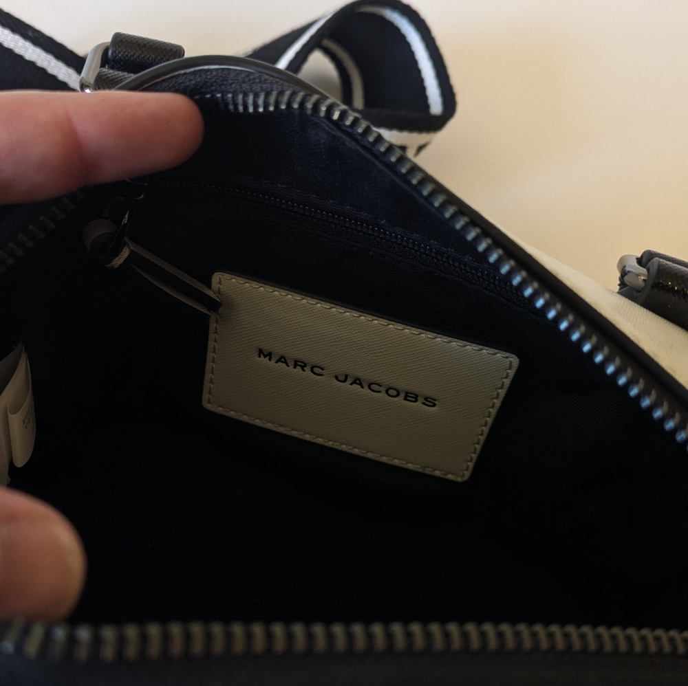 Marc Jacobs Black White Mini Barrel Bag - Picture 5 of 9